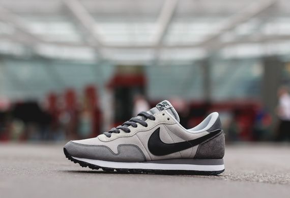 nike-air pegasus 83 ltr-black-grey