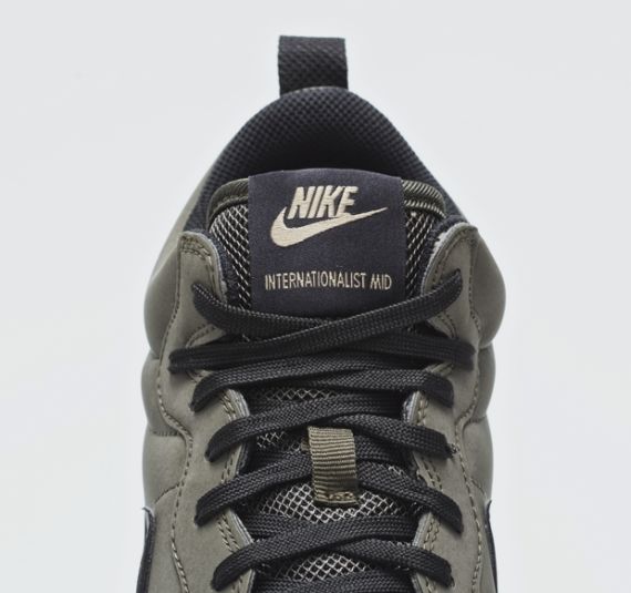 nike-internationalist mid-qs pack_17