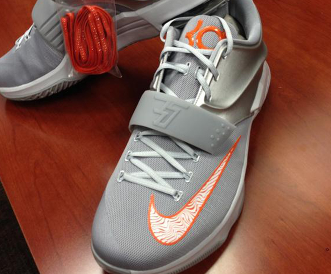nike-kd-vi-texas-1