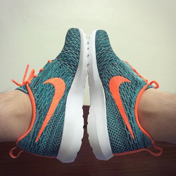 nike-roshe run flyknit-turquoise-orange_02
