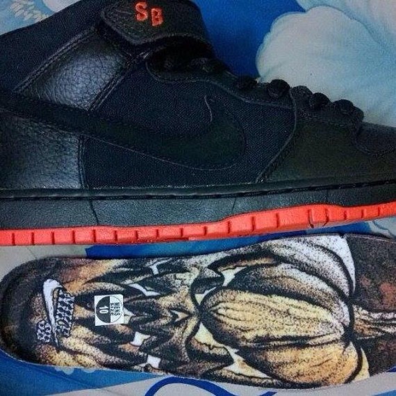 nike-sb-dunk-mid-haunted-halloween-01-570x570