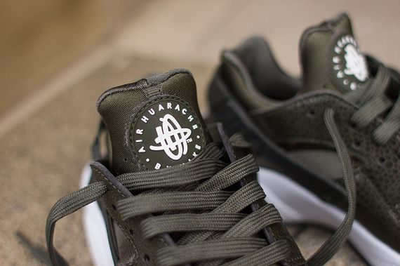 nike-wmns-air huarache-cargo khaki_04