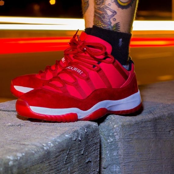 air jordan-11 low-red suede_02