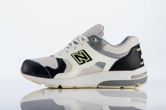 barneys new york-new balance-1700_03