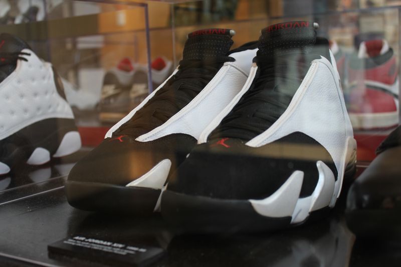 michael-jordan-building-portland_10_result