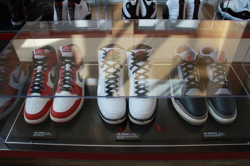 michael-jordan-building-portland_17