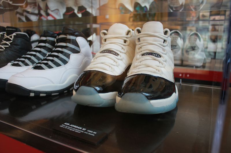 michael-jordan-building-portland_21_result