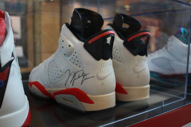 michael-jordan-building-portland_30