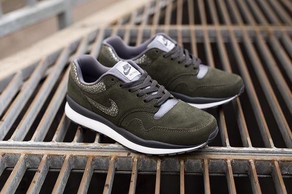 nike-air safari-sequoia_04