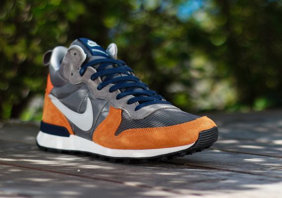 nike-internationalist mid-copper-grey