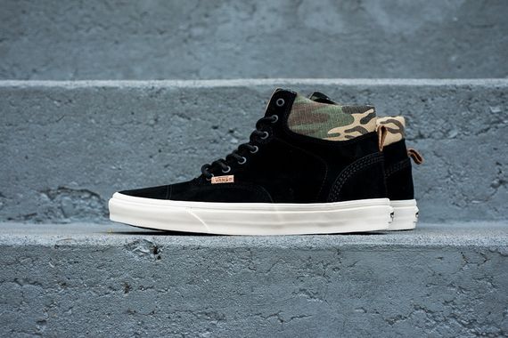 vans-era hi-black-camo