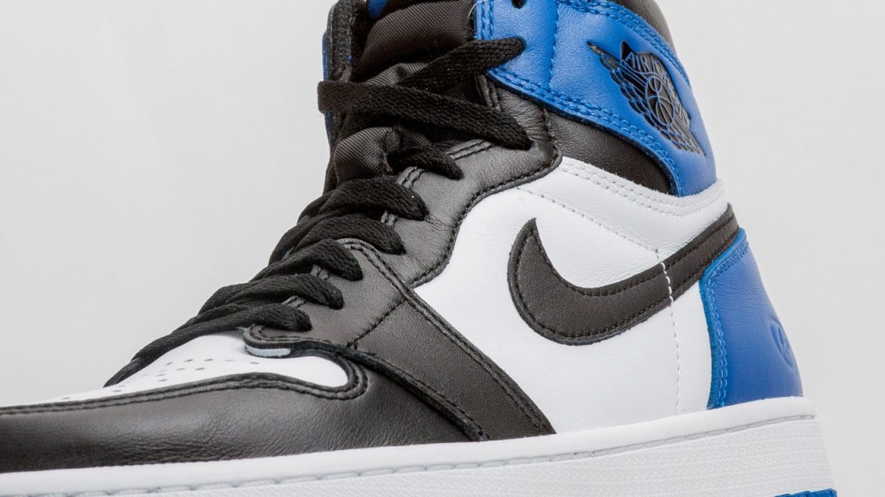 air-jordan-1-retro-high-og-fragment-design-3