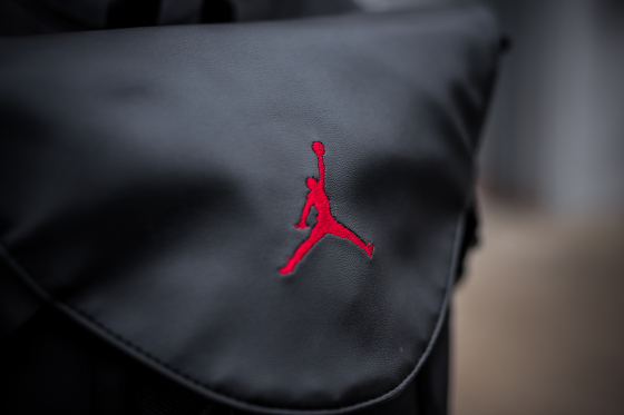 air-jordan-11-bred.jpg_03