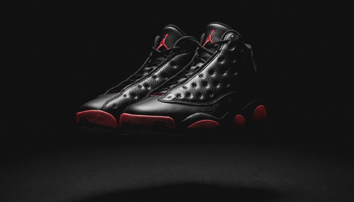 air-jordan-13-black-gym-red-retailers-700x400