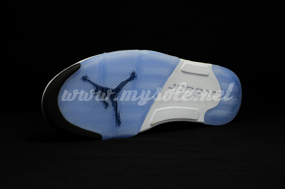 air-jordan-5-metallic-silver_03