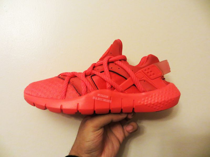 nike-air-huarache-2015-red.jpg_03_result