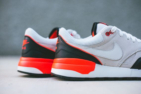 nike-air odyssey-black-gr-red