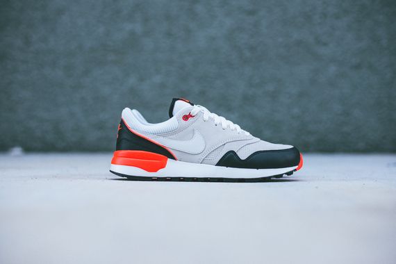 nike-air odyssey-black-gr-red_05