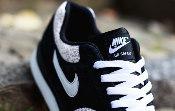 nike-air safari-black-white-grey_05