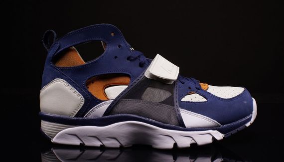 nike-air trainer huarache-medicine ball