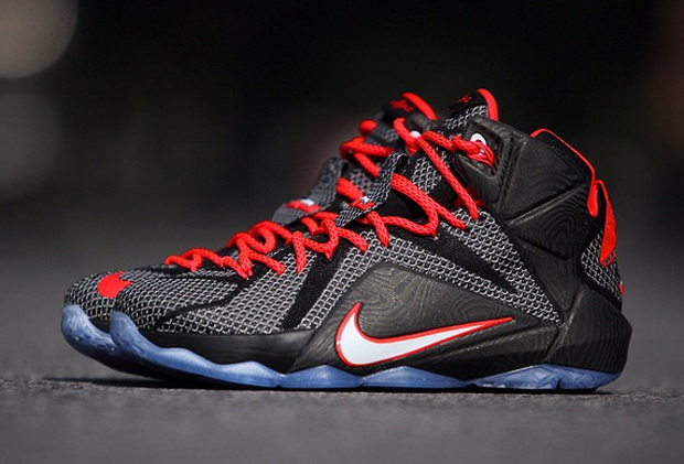 nike-lebron-12-court-vision-3