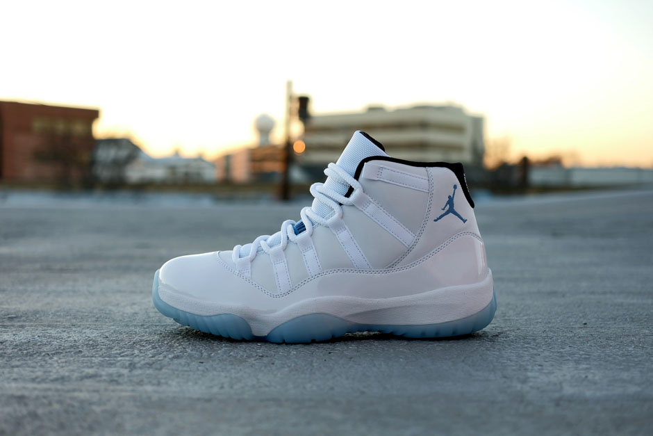 retro-11-legend-blue-family-sizing-1