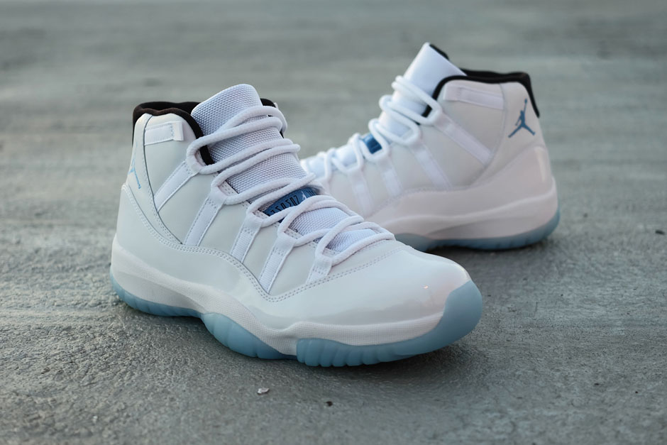 retro-11-legend-blue-family-sizing-3