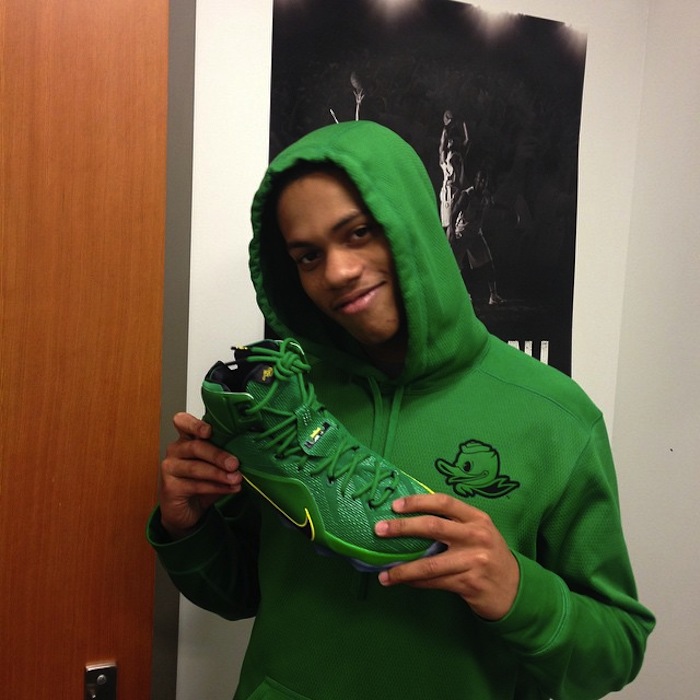 Nike-LeBron-12-Oregon-Ducks-1