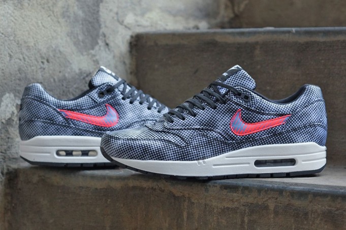 air max 1 hypervenom