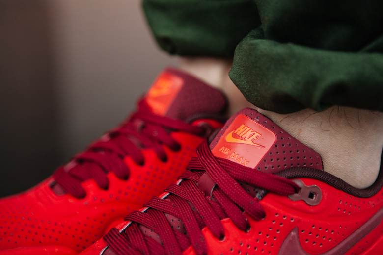 nike-air-max-1-ultra-moire-university-red-5