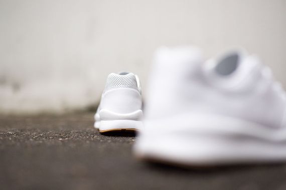 nike-safari deconstruct-white-gum_02