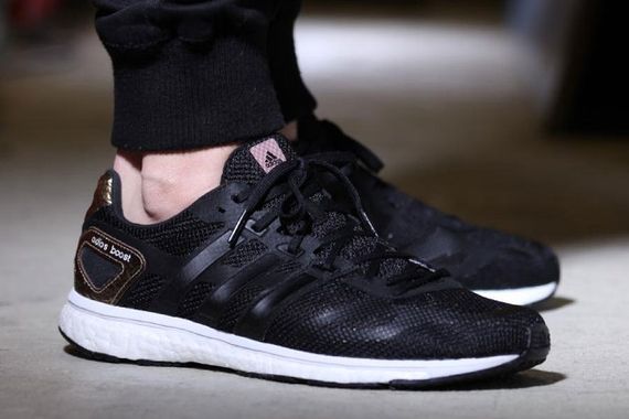 adidas-adizero adios boost-core black