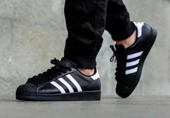 adidas-superstar-black-white