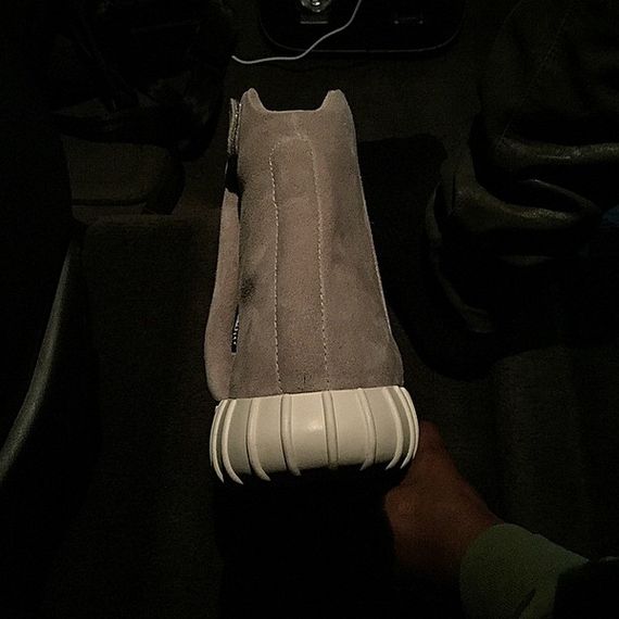 adidas-yeezy boost