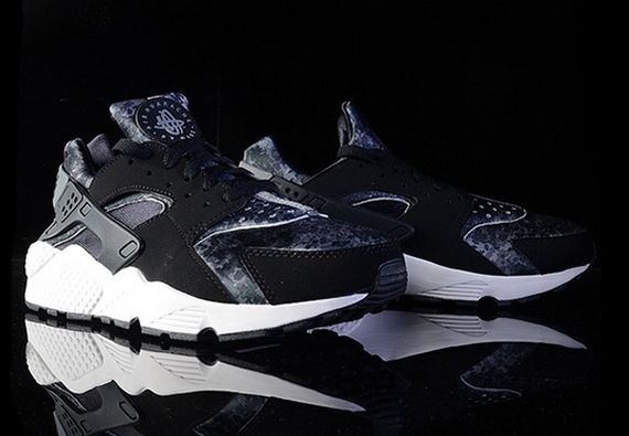 nike-air huarache-snow camo
