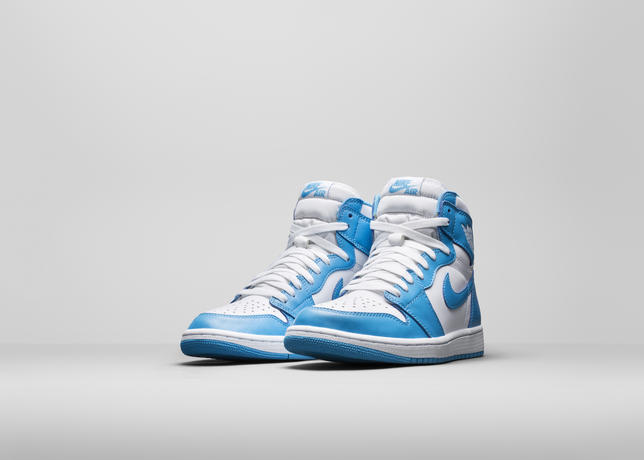 nike-air-jordan-1-carolina_02