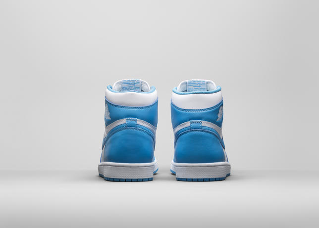nike-air-jordan-1-carolina_03