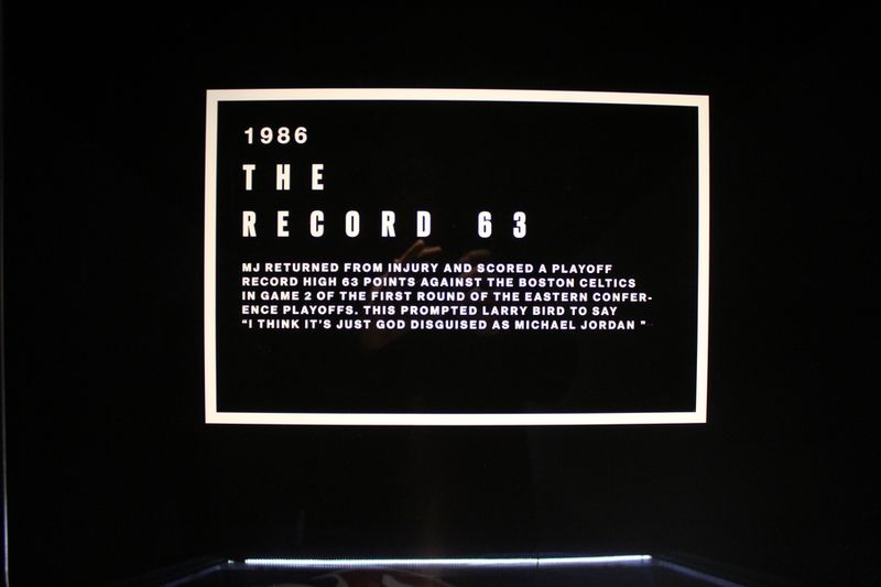 pearl-pavilion-air-jordan-michael-jordan-gallery_16_result