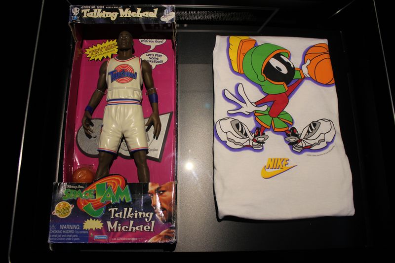 pearl-pavilion-air-jordan-michael-jordan-gallery_56_result