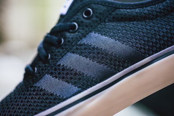 adidas-adi ease woven-black-gum