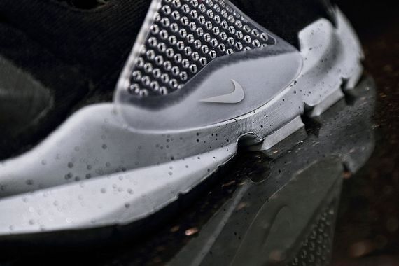 fragment design-nike-sock dart-oreo_03