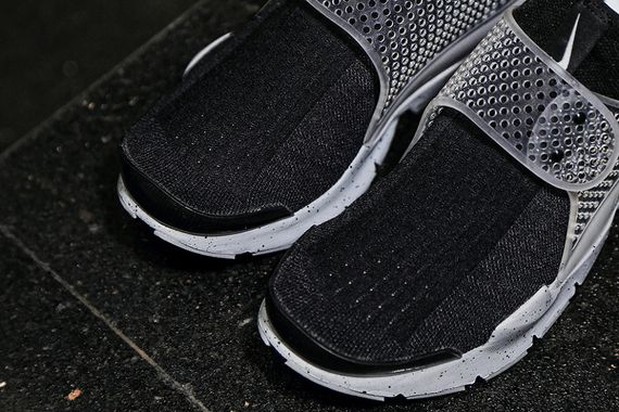fragment design-nike-sock dart-oreo_04