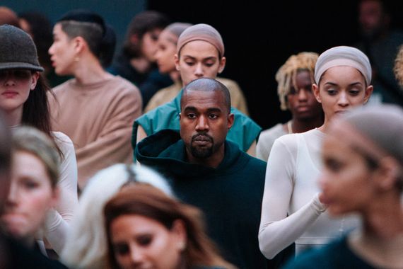 yeezy season 1 pricing-logo_02