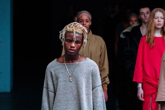 yeezy season 1 pricing-logo_06