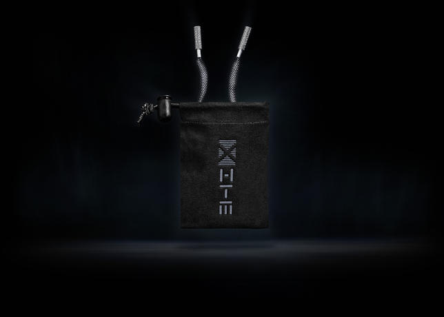 Kobe_X_HTM_BAG_LACES_roundtip_40391
