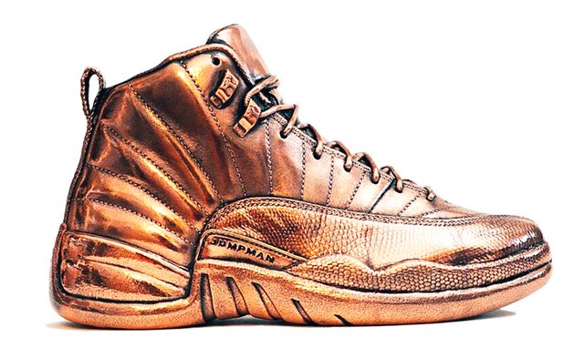 air-jordan-12-bronze-statue_result