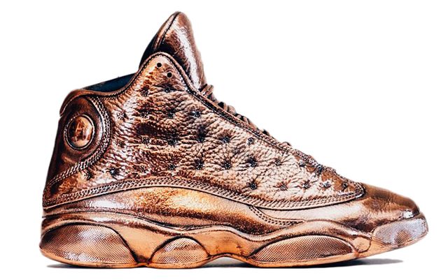 air-jordan-13-bronze-statue_result