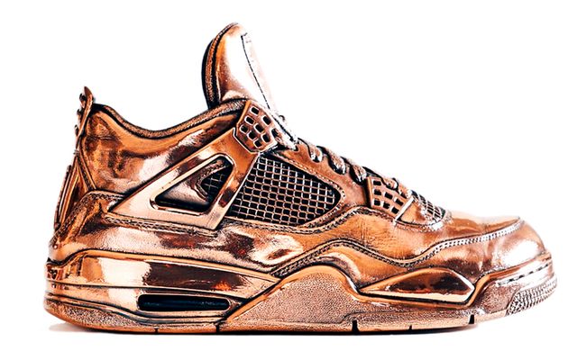 air-jordan-4-bronze-statue_result