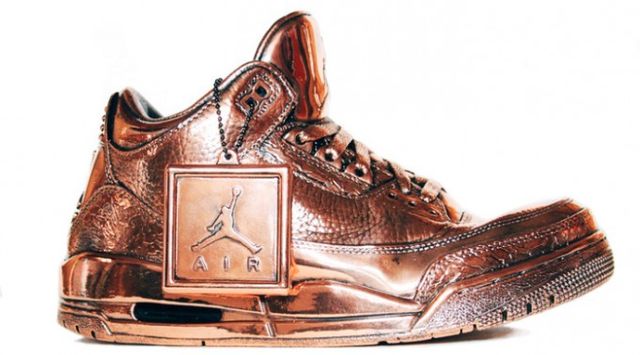 air-jordan-bronze-statues-by-msenna-681x3781_result