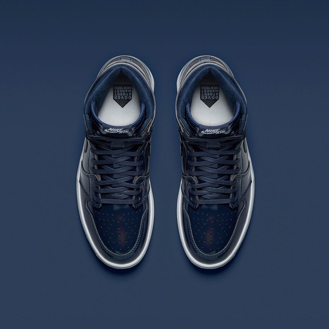 nike-air-jordan-1-high-dsm-2